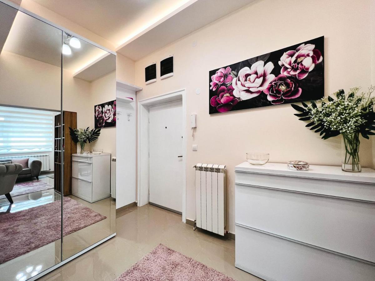 Old Town Luxury Suites ベオグラード エクステリア 写真