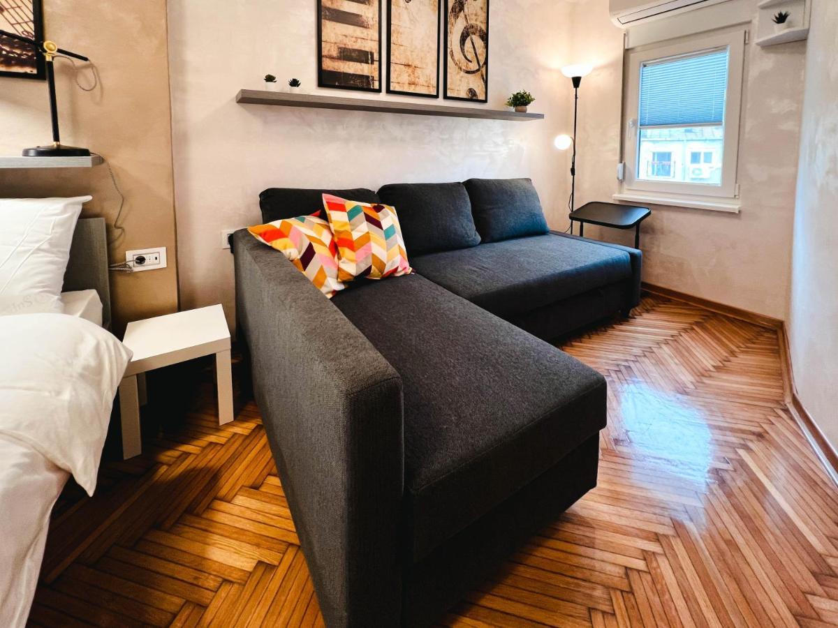 Old Town Luxury Suites ベオグラード エクステリア 写真