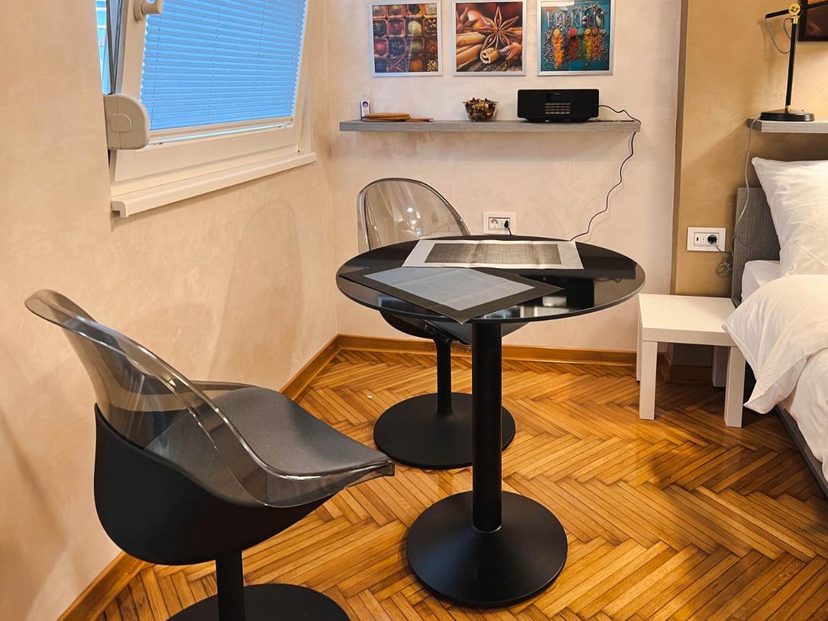 Old Town Luxury Suites ベオグラード エクステリア 写真
